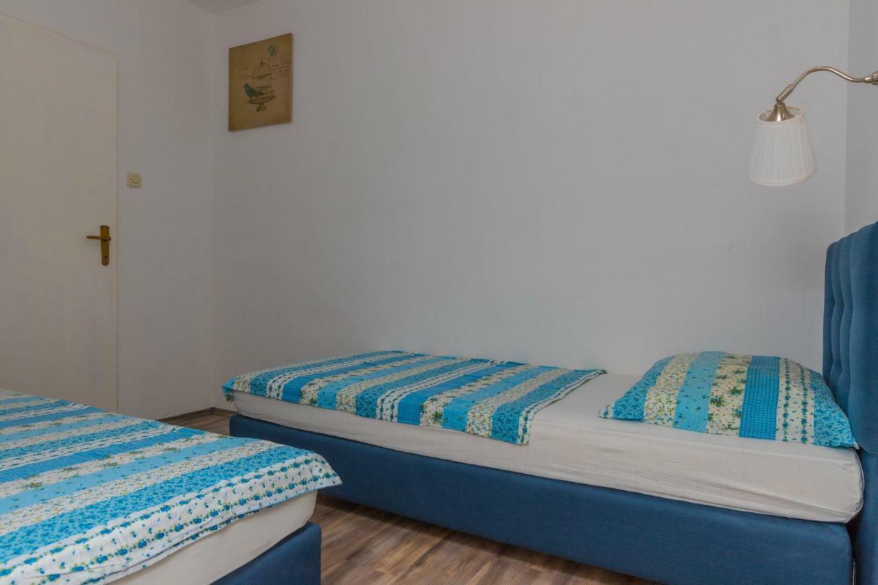 Apartments Maris Цриквеница Экстерьер фото